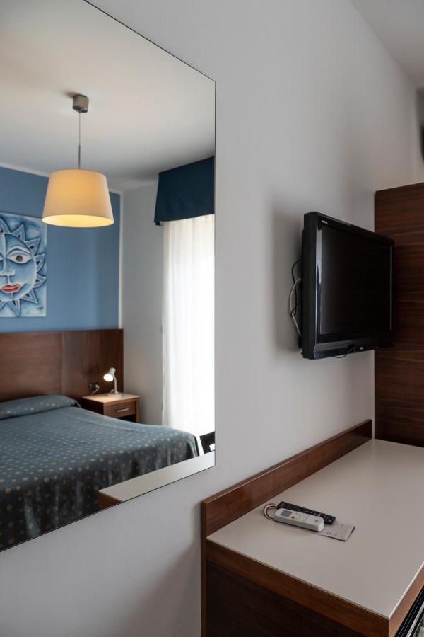 Hotel Mare Blu Francavilla Al Mare Exterior photo