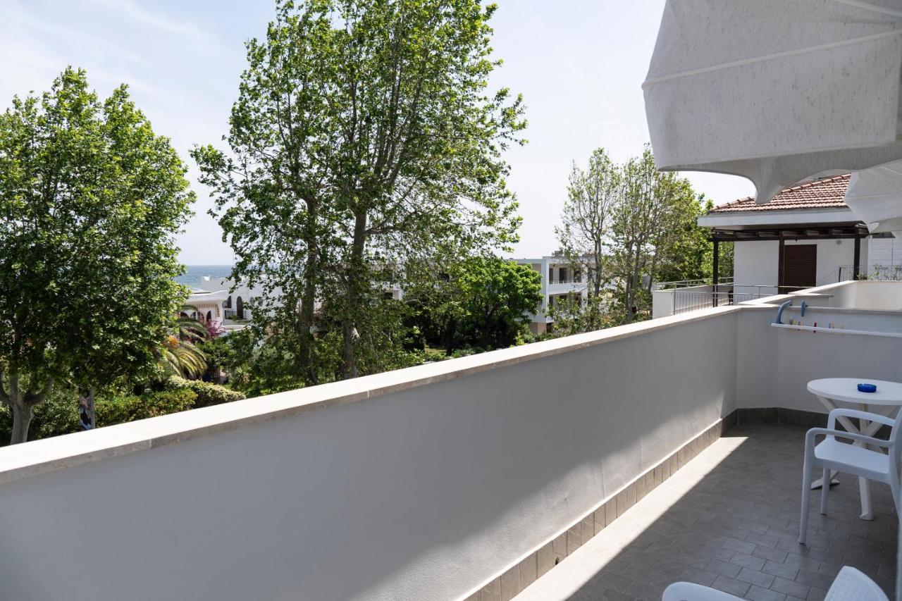 Hotel Mare Blu Francavilla Al Mare Exterior photo