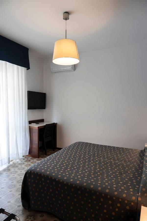 Hotel Mare Blu Francavilla Al Mare Exterior photo